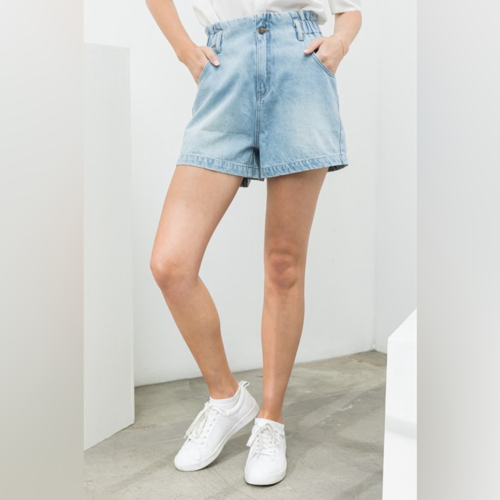 High-Waisted Paperbag Denim Shorts Light Wash Pleated Elastic Waist Jean 90s Y2K